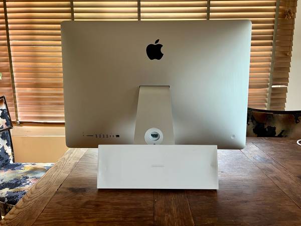 2019 iMac in excellent condition 1