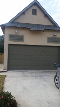 $600 / 1260ft2 - Room for rent in a 3 Bedroom, 2 1/2 bath house (Lafayette, South side)63857517334915120