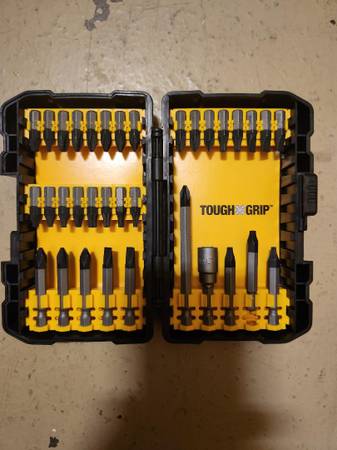 Drill Bit And Screwdriver Bit Set DeWalt 80 Piece And 35 Piece Set NEW - $100 (Pembroke Pines)63471414657795124