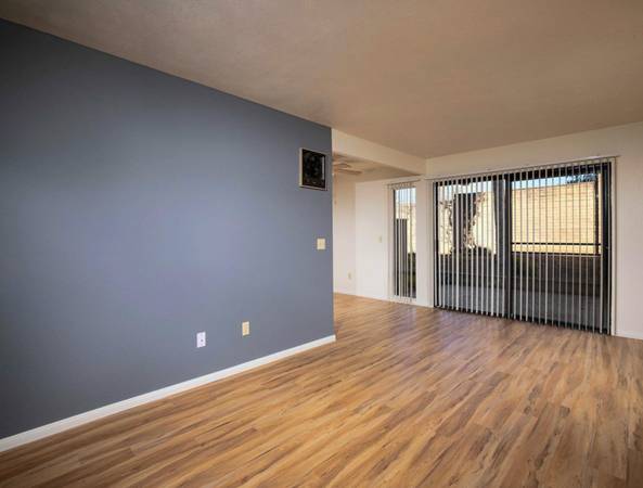 $2,215 Studio Apt in UTC San Diego - Pool Table | Private Balcony w/ View (UTC)63933116905474124
