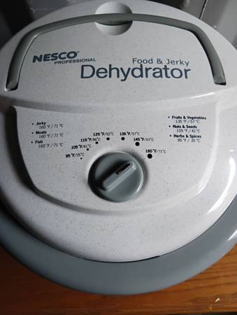 Nesco food dehydrator 1