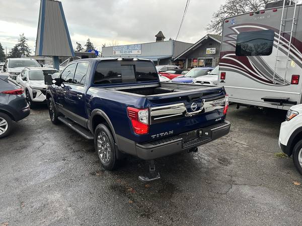 ¡SIN ACCIDENTES! 2019 Nissan Titan PLATINUM RESERVE Cabina Doble 4x4 Cuero - $23,900 (¡SUPER OFERTA! Acepto Intercambio! Lakewood)63472381499777123