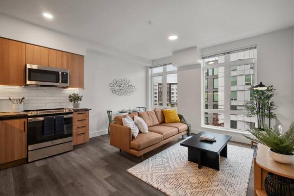 $1,925 / 1br - 550ft2 - Perfect Work-Life Balance in Our Coworking Lounge (First Hill-Central District- DWTN Seattle)64031312336387120