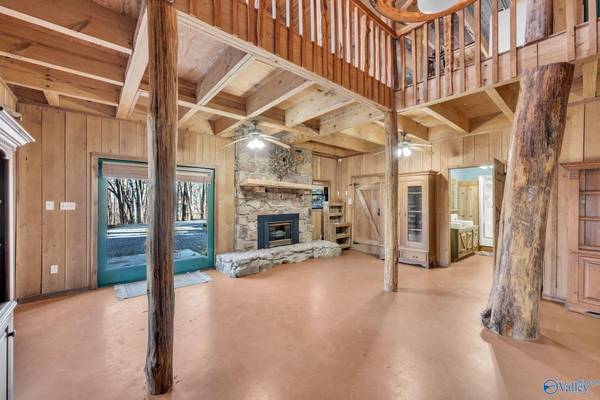 $449,000 / 2br - 2025ft2 - Hunt and Fish on 20 Acres with a 2 Bedroom House! (Falkville)64029374545537121