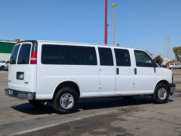 2018 GMC Savana 3500 Extended - Photo 7