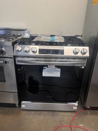 OPEN BOX SAMSUNG GAS SLIDE IN STOVE STAINLESS STEEL 1