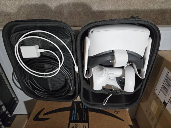Meta oculus quest 2 VR headset 1