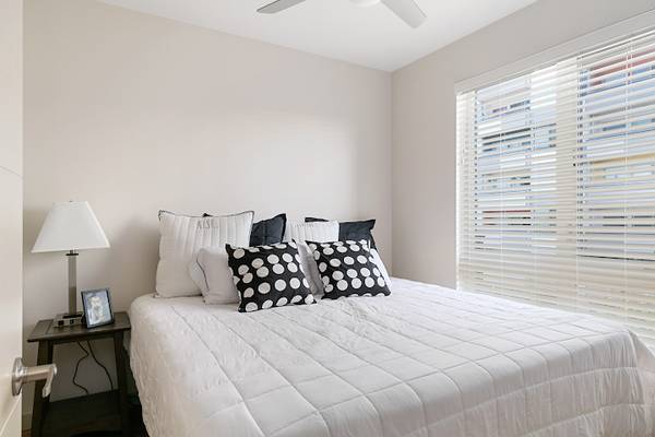 $1,325 / 1br - Sensational Sellwood Apartment Available Now @ The Sellina! (SE Portland, Sellwood, Moreland)63845978903809124