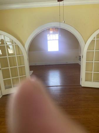 $229,000 / 5br - 2561ft2 - Milan 70115 area property with basement ARV $425K asking price $229K (New Orleans)63903651821570121