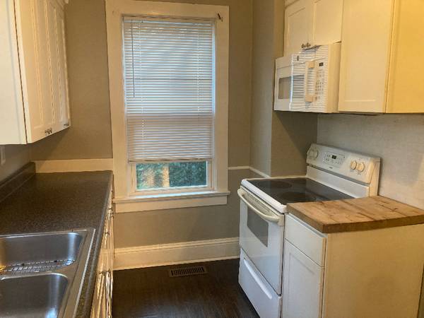 $1600.00 / 3br - 1300ft2 - Charming two story home in Fort Hill neighborhood63851968718083124
