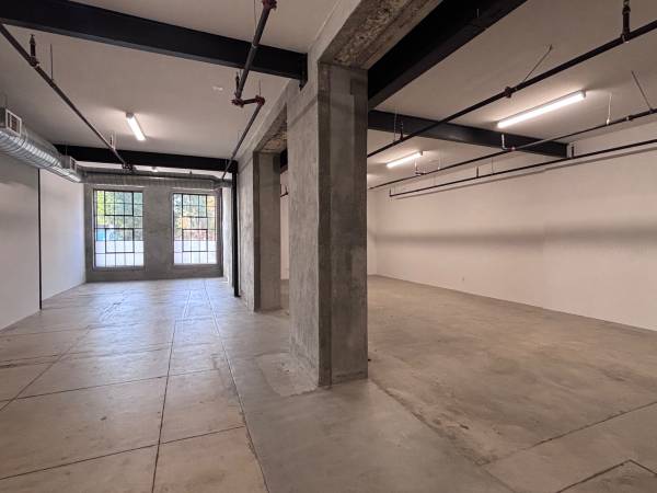 🎨 STUNNING 2,150 SF CREATIVE STUDIO — HISTORIC CANDY FACTORY (1 MONTH 1