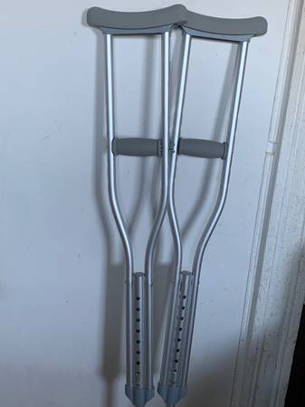 Crutches New 1