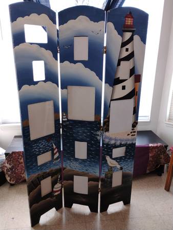 Tri-fold picture holder 1