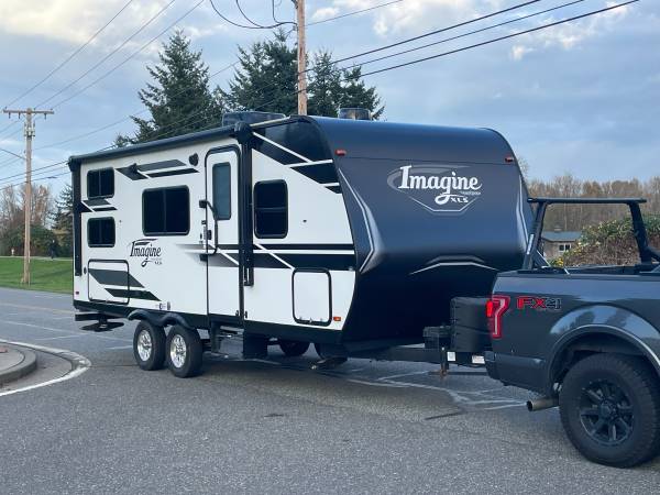 2021 Imagine Grand Design Travel Trailer 1