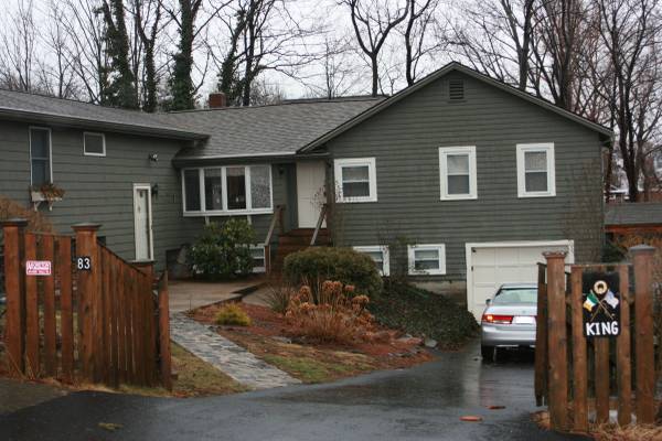 $2,900 / 3br - Quincy's Best Neighborhood - Squantum - Rare 3 Bedroom 2 1/2 Bath Apt. (Squantum)63875606378625122