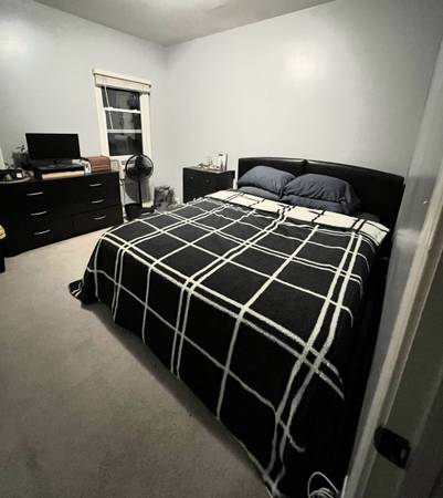 $925 / 4br - Heart of Midtown Room for Rent (Sacramento)64043493636739121