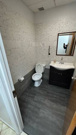 $5,050 / 3100ft2 - Large Office Space with Parking available (Sunset Park (Boro park ), Brooklyn, NY)63809066845057124
