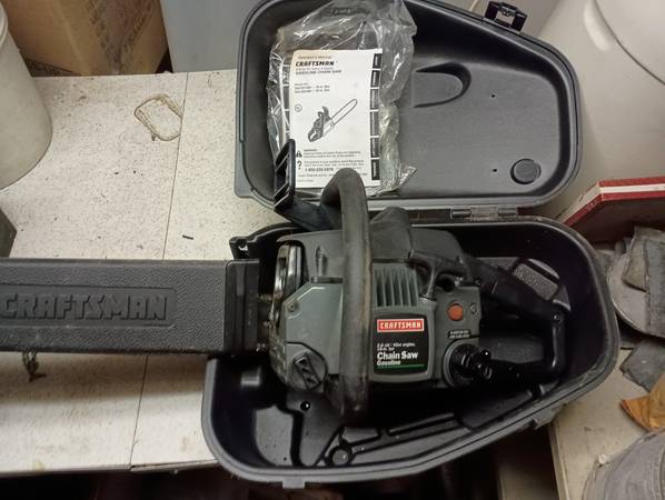 almost new chain saw set 1