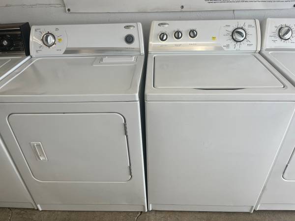 🍉 Whirlpool Top Load Washer and Electric Dryer in White 1