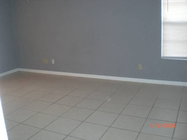 $1,200 / 1br - 644ft2 - $1,200 month, House share with ONE person. Lots of room, quiet. (Gatlin/Port St Lucie Blvd area)63799881469827123