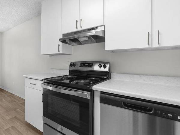 $2,296 / 2br - 950ft2 - Patrol de cortesía, armario de almacenamiento en el balcón (2X1), personal en el lugar (Escondido)63657343089923124