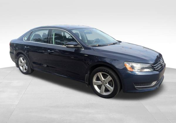 2014 Volkswagen Passat CARFAX One-Owner - Priced below KBB Fair Price 1
