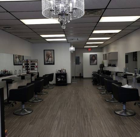 **HAIRSTYLIST **RENT A CHAIR** OR COMMISION 1