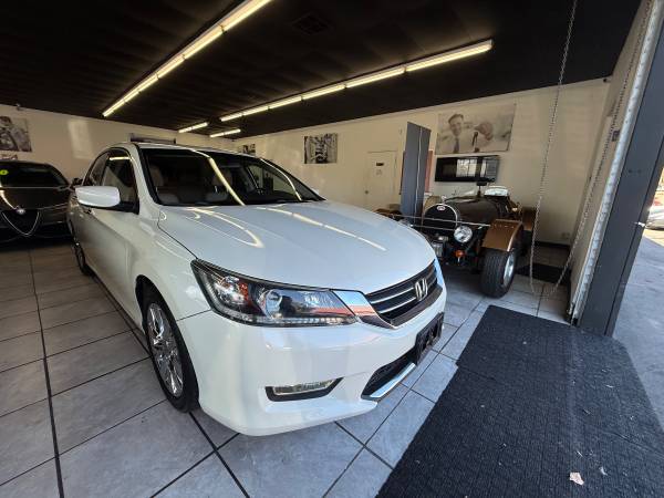 2014 HONDA ACCORD WHITE $4500 DOWN FOR NO CREDIT CHECK FINANCING - $4,500 (fairfield / vacaville)63487845883905122
