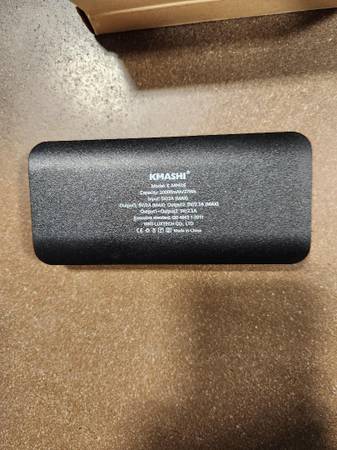 Cell Phone Ear Buds Samsung & Charger & 2 Power Banks Kmashi NEW - $50 (Pembroke Pines)63471414162049124