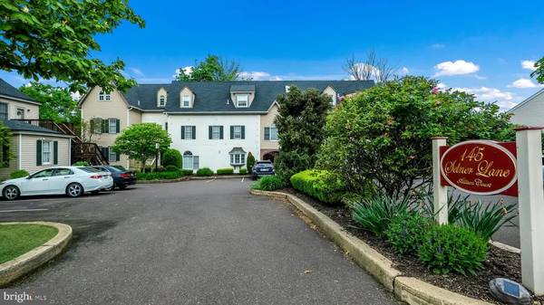 $1,799 / 1br - 910ft2 - Doylestown Borough living at its simplest! (Doylestown, PA)64024498815106120
