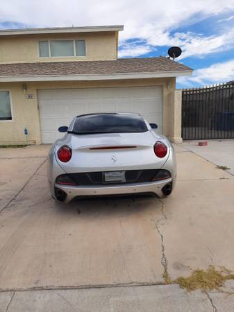 2010 Ferrari California - $79,000 (Germantown)63440098148611123
