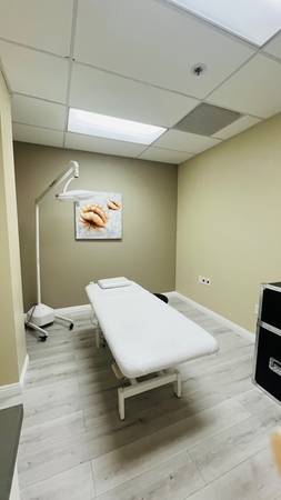 Medical Office Rooms for Sublease- Ideal for MDs, physical therapist.s 1