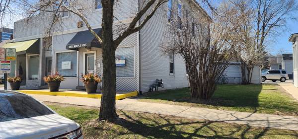 $2,800 ESPACIO COMERCIAL PARA OFICINAS U OTROS APRX 800 + PIES CUADRADOS + sótano completo.- (Evanston,)63844193394177124