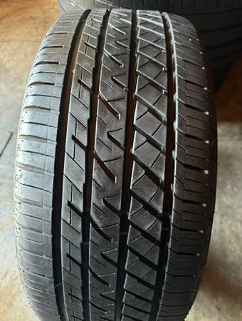 255 45 18 Bridgestone driveguard run flat tire 1
