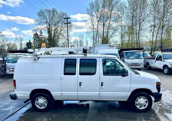 2010 Ford E-Series E-250 - Photo 5
