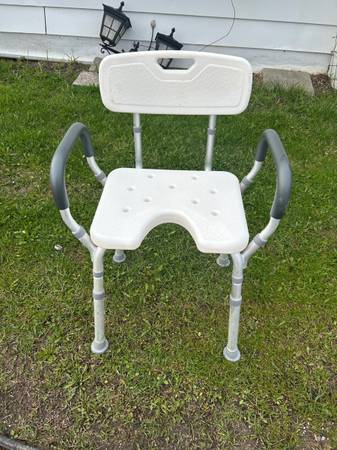 SHOWER CHAIR $31 1
