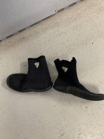 Scuba booties 1