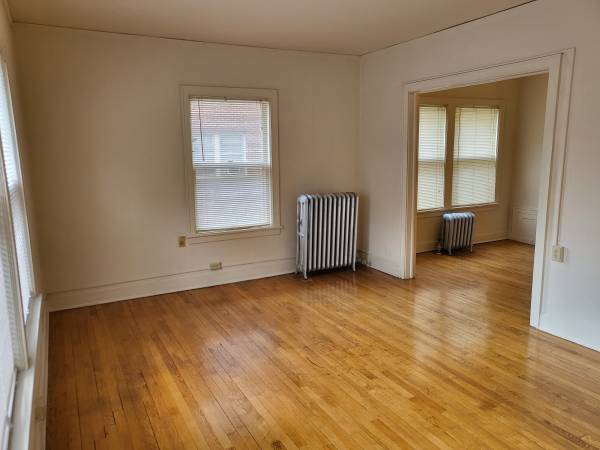 $1,100 / 1br - 650ft2 - 902 Grand Ave, Hardwood Floors,  NOV - DEC (ST PAUL, Crocus/Summit Hill, Mitchell Hamline)64003958919426122