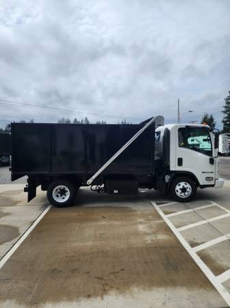 2016 Isuzu NPR HD - Photo 6