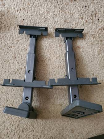 Pair of Pivotelli speaker brackets 1