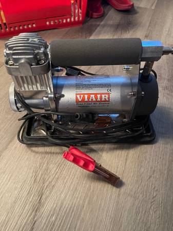 Viair 400p truck RV air compressor 1