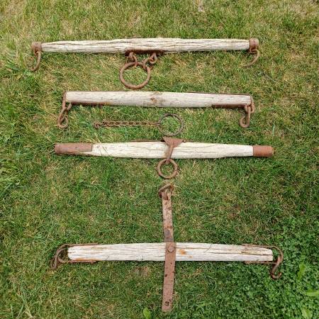 VINTAGE SINGLE TREES WITH HOOKS/CHAINS 1
