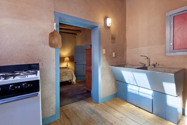 $1,850 / 1br - 650ft2 - 1106 Canyon Rd. Sheephouse Casita (Santa Fe, NM)63806069084289122