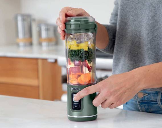 Ninja Blast Portable Blender Forest Green 1