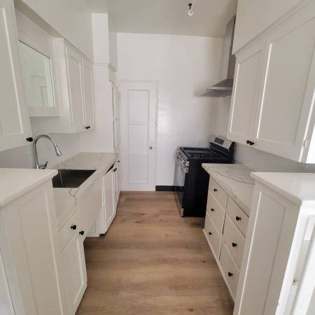 $1,695 / 600ft2 - Large Studio Available (Leimert Park, Los Angeles)63700958209921123