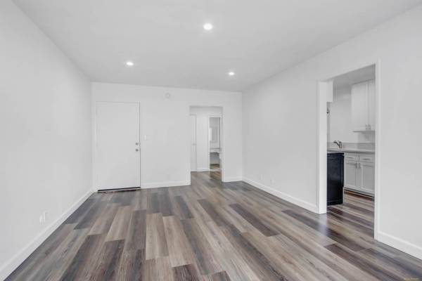 $1,765 / 500ft2 - SPECIALS + Studio in Amazing Van Nuys + Picnic Area + Walk in Closet (Van Nuys/Lake Balboa ADJ)63701092802435120