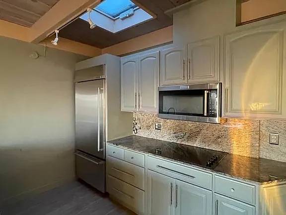 $1,008 / 1br - 500ft2 - Casa encantadora de 3 habitaciones/2 baños en alquiler - Patio cercado, calle tranquila~! (Milpitas)63813613415171123