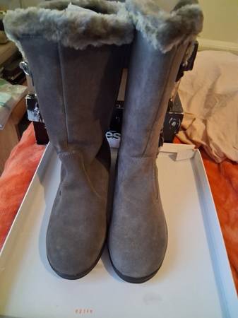 Grey Suede Boots sz 8M 1