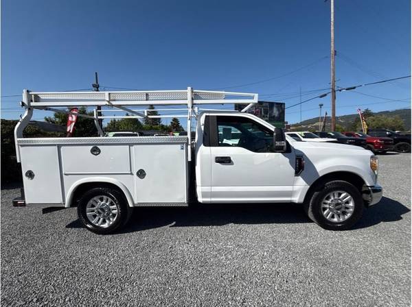 2017 Ford F250 Super Duty Cabina Regular F-250 XL Camioneta 2D 8 ft - $27,999 (Enriquez Auto Group)63442368246529123