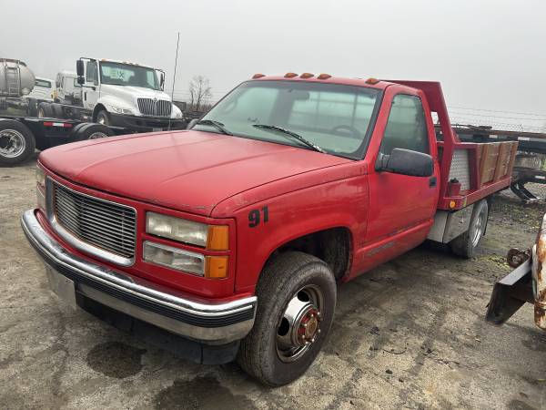 1997 GMC C3500 DRW Flatbed Truck *Vortec V8**5-Speed Manual* 1